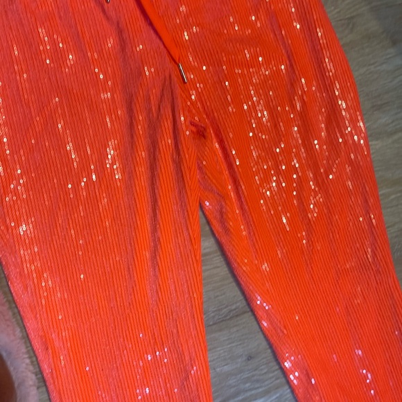 Shane Justine hot two piece - Picture 6 of 6